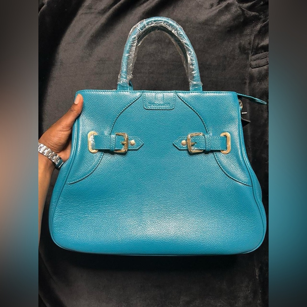Elegant Blue Leather Zardangs Handbag